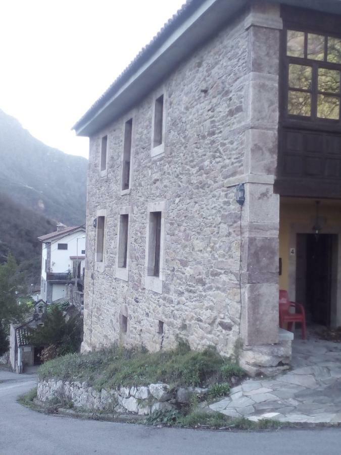 Aparatamento Rural El Oso 3 Pola de Somiedo Bagian luar foto